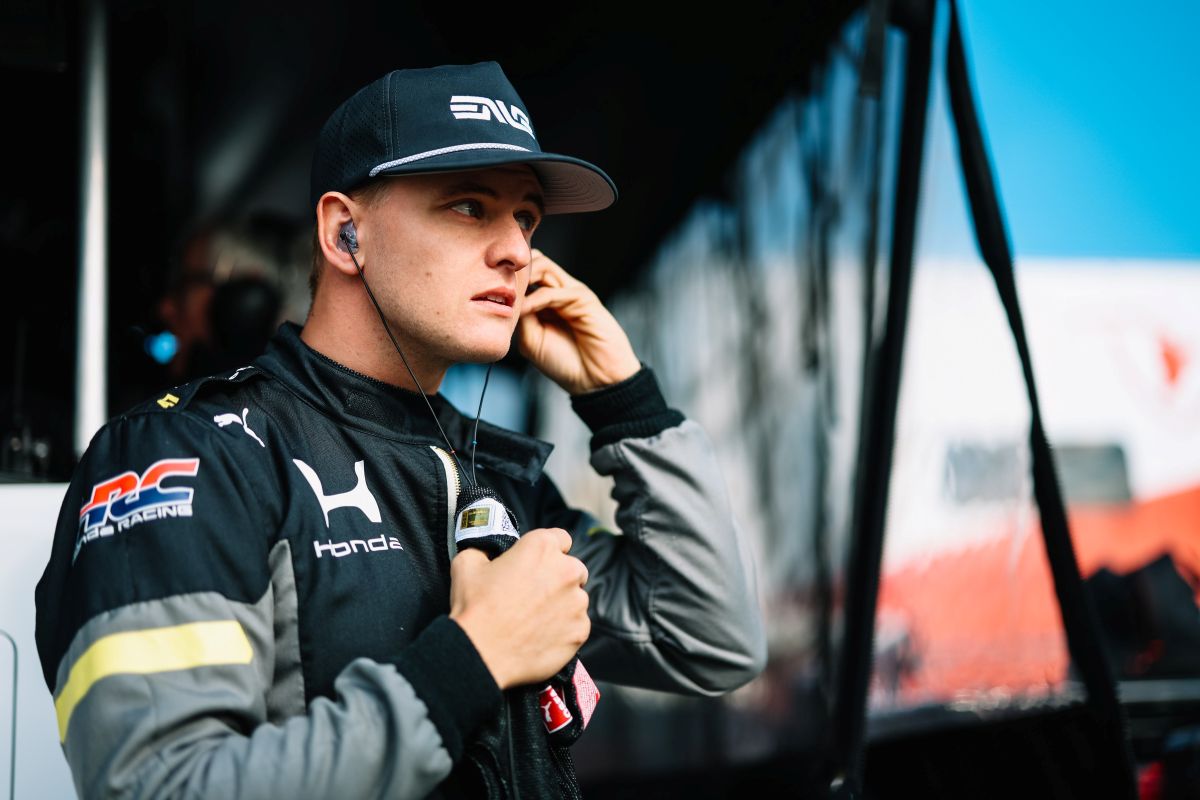 Mick Schumacher et le défi IndyCar : Steiner rappelle les leçons du passé - Article IndyCar en vedette sur PitStopInsight