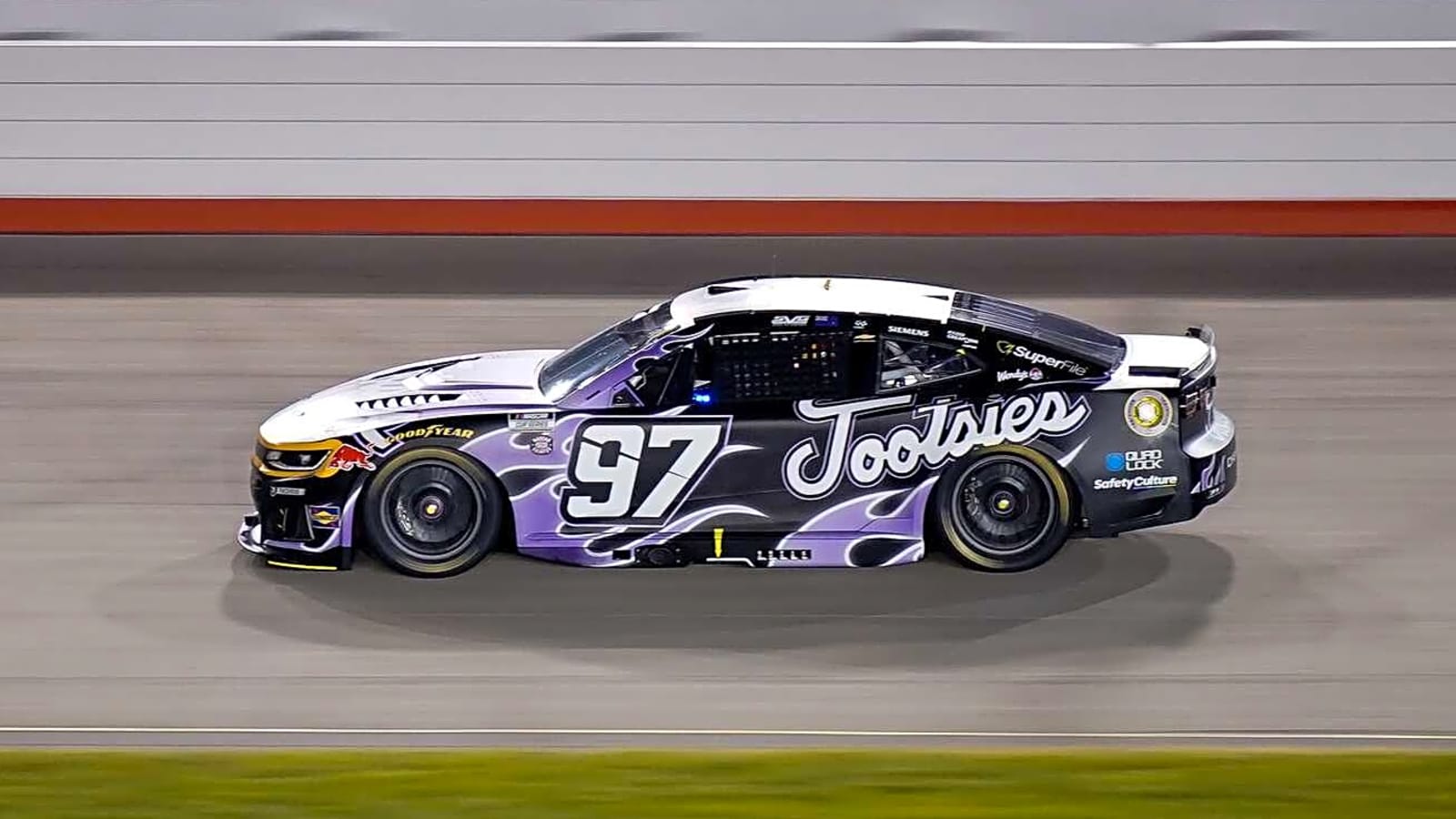 Shane van Gisbergen signe la pole à San Diego - Article Nascar en vedette sur PitStopInsight