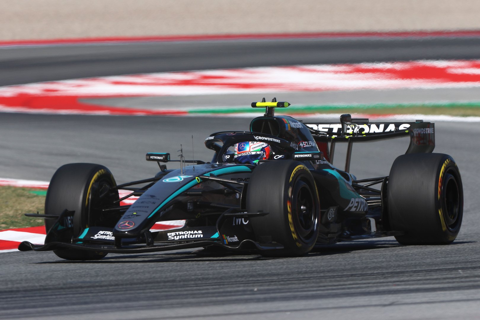 GP d'Autriche 2026 : Antonelli domine la FP1 grâce aux upgrades Mercedes - Article F1 en vedette sur PitStopInsight
