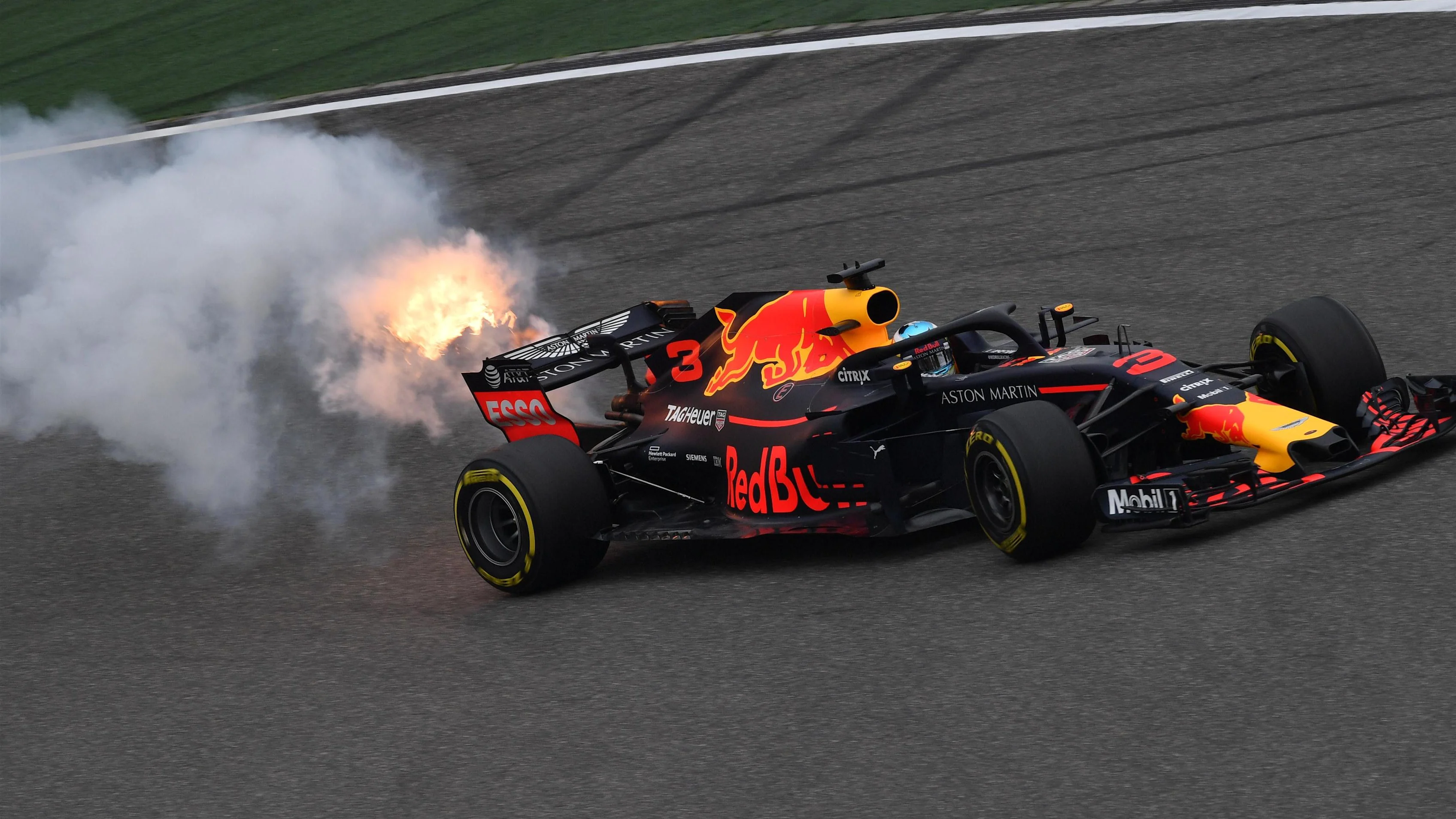Red Bull : le package upgrade bloqué par un souci moteur au virage 3 - Article F1 en vedette sur PitStopInsight
