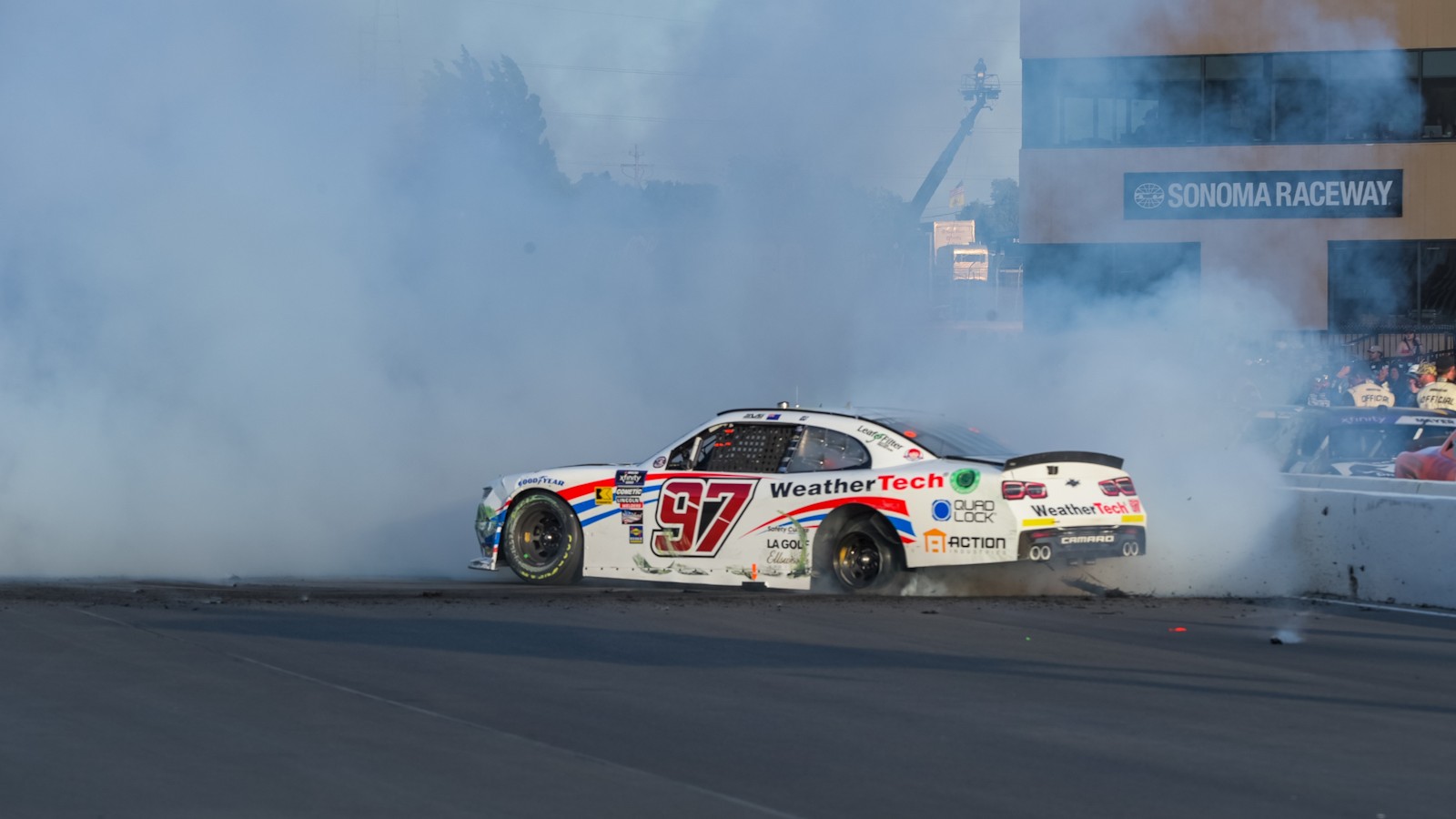 Comment le flip des stages a sauvé la victoire de Van Gisbergen à Sonoma - Article Nascar en vedette sur PitStopInsight