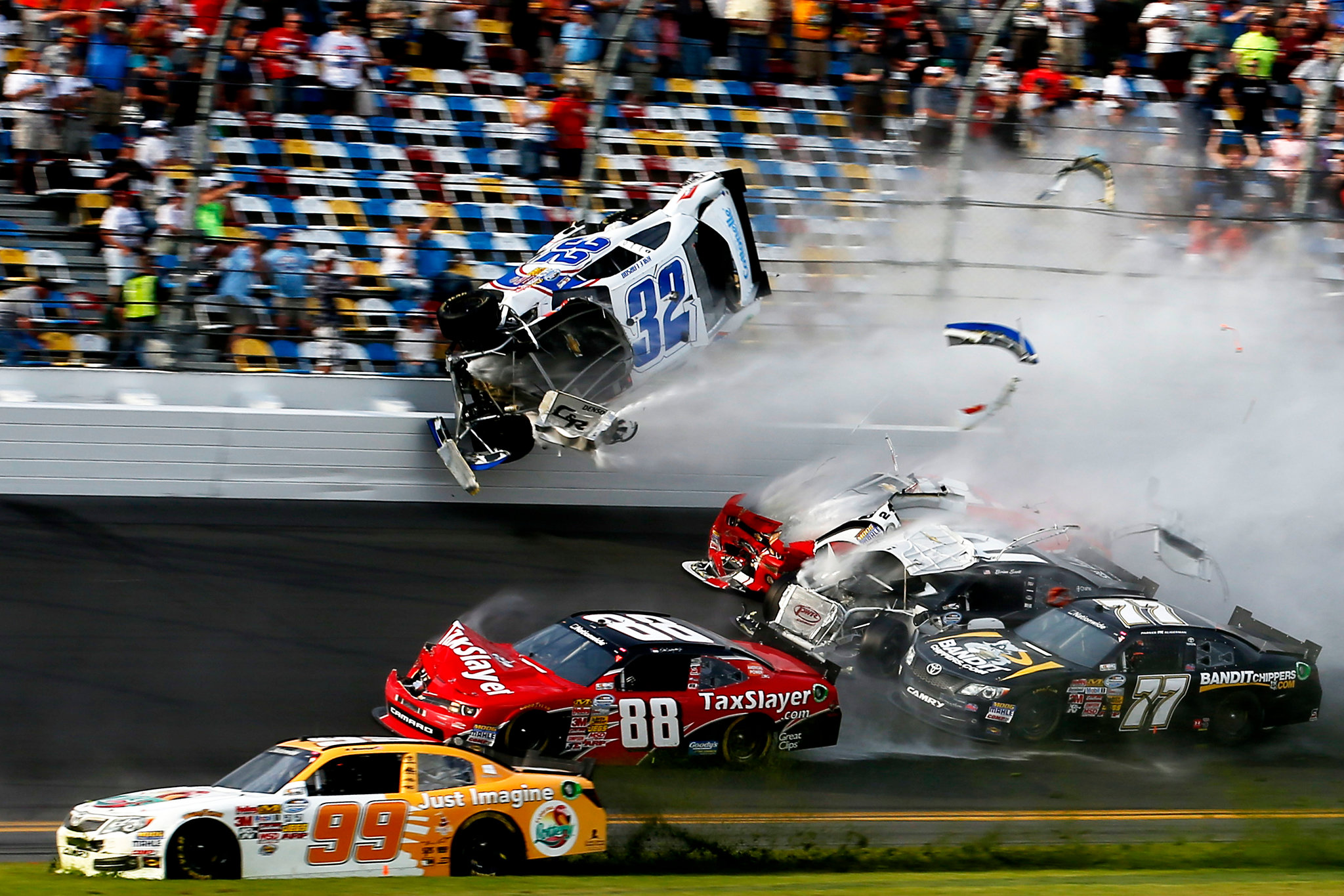 nascar-crash-incident_0.jpg