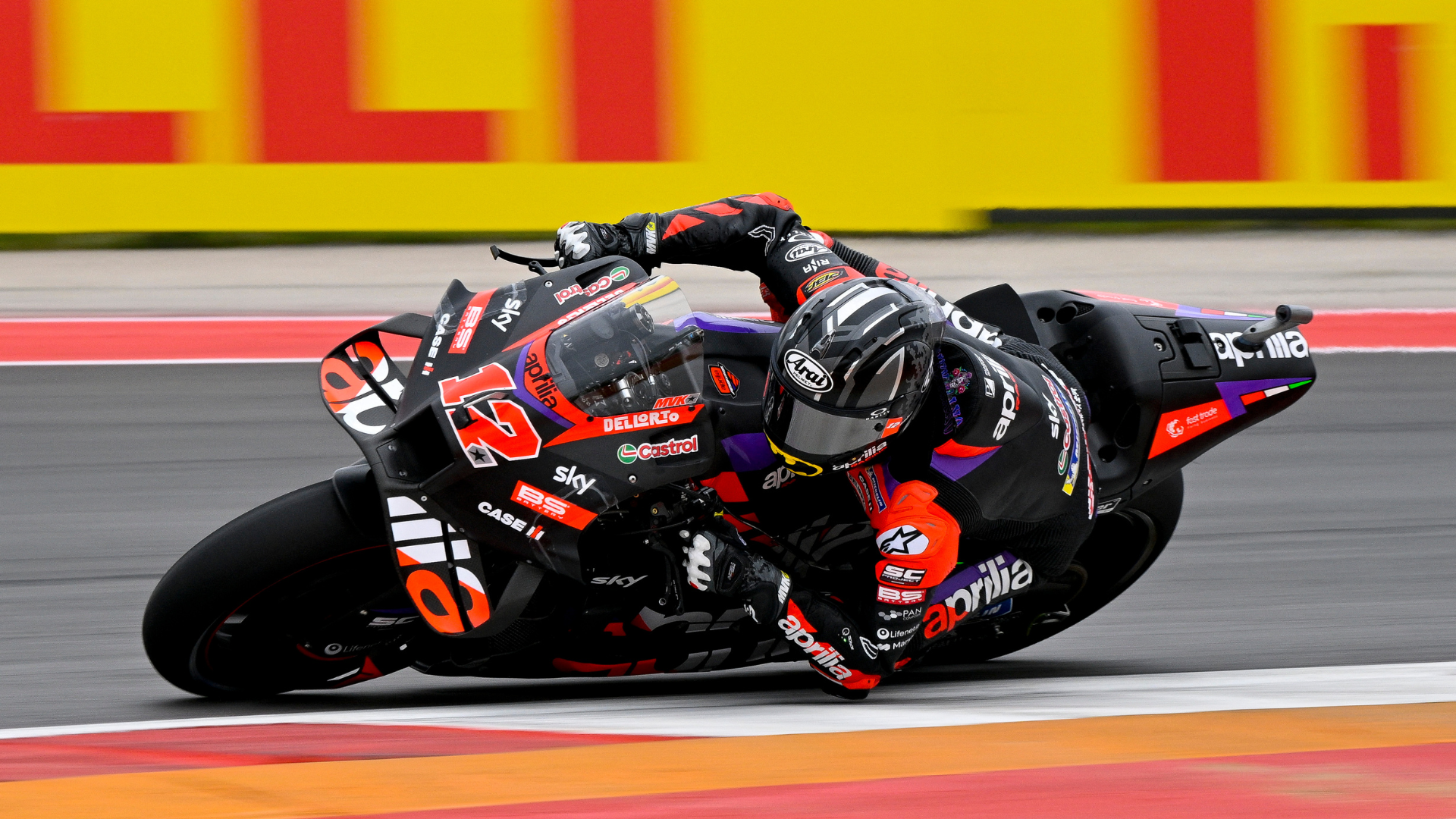 maverickvinales_2.png