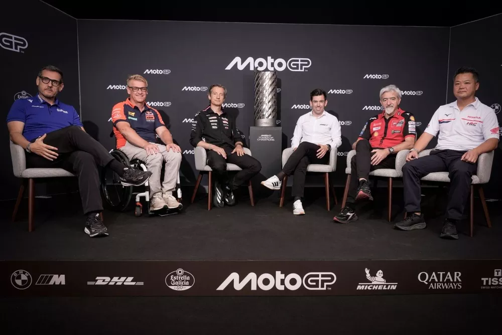 MotoGP 2026 : KTM bloque la proposition d'une seule moto en pratique - Article MotoGP en vedette sur PitStopInsight