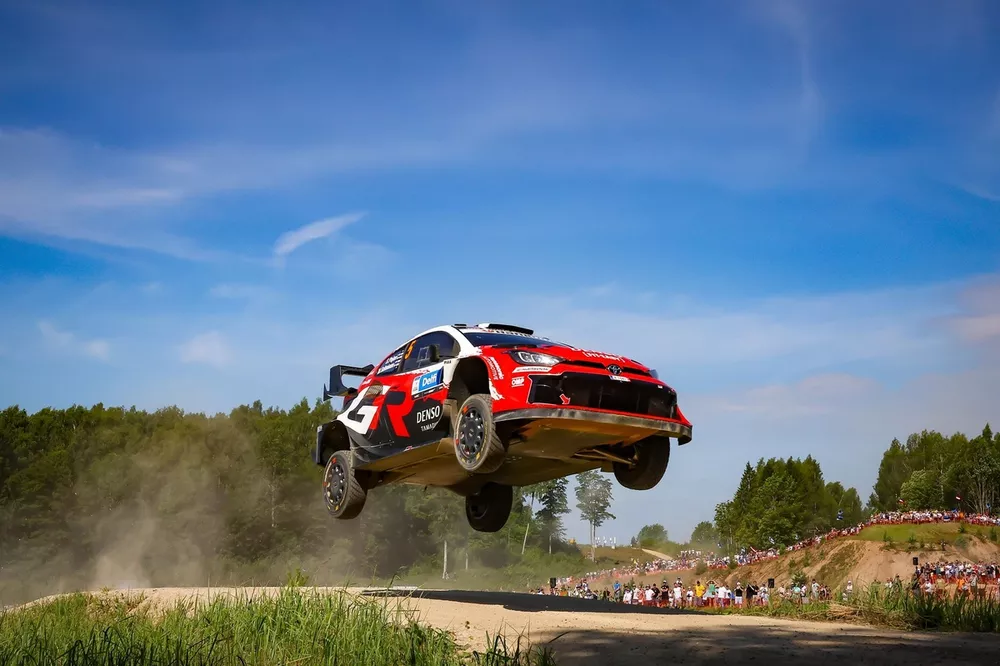 Sami Pajari remporte sa première victoire en WRC à l'Estonie 2026 - Article WRC en vedette sur PitStopInsight