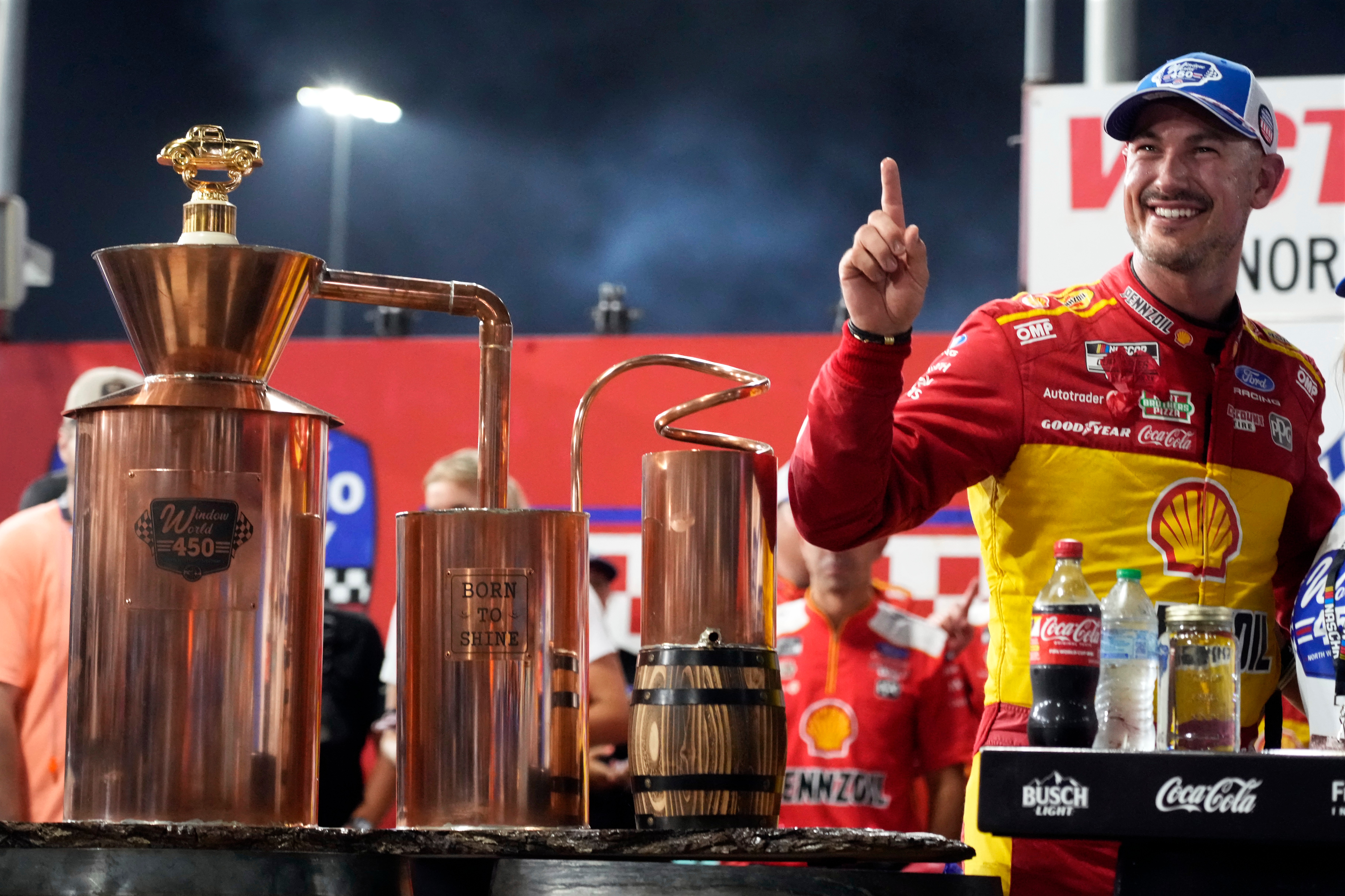 Le Retour Triomphal de Joey Logano au North Wilkesboro 2026 - Article Nascar en vedette sur PitStopInsight