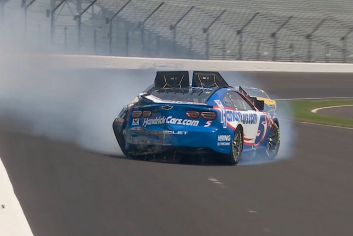 kyle-larson-brickyard-400-crash_0.jpg