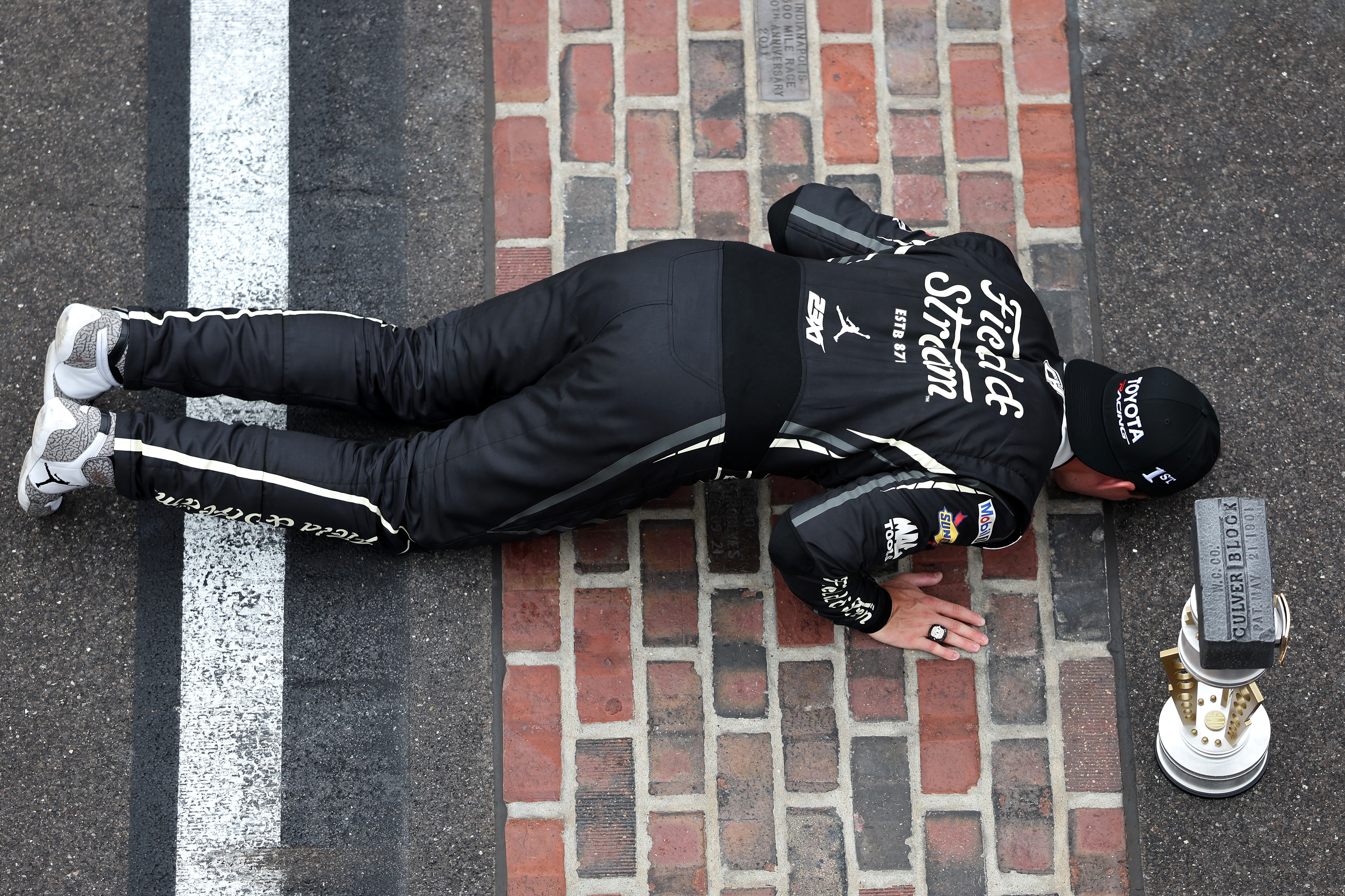 Corey Heim, portrait du vainqueur inattendu du Brickyard 400 - Article Nascar en vedette sur PitStopInsight